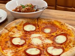 -城市大道红炉披萨烘焙坊