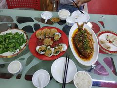 -小辣妹川味海鲜加工店(第一市场椰风巷店)