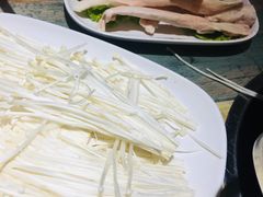 -麦比克欢乐火锅(东港黄海大市场店)