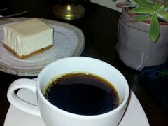 蛋糕和咖啡-RUMORS COFFEE ROASTERY鲁马滋咖啡(湖南路店)