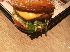 -The Habit Burger Grill 哈比特汉堡(复兴soho店)