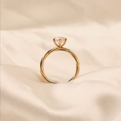 -威德钻石-克拉钻大本营(南京东路店)