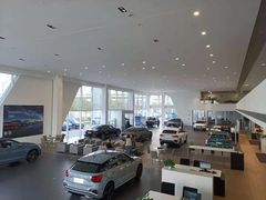 -上海冠松华奥奥迪4S店(张江店)