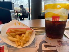 -麦当劳(展览路店)