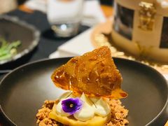 焦糖苹果配山核桃及香草奶油慕斯-AZUL by FUEL蓝色·法式酒馆(琶醍店)