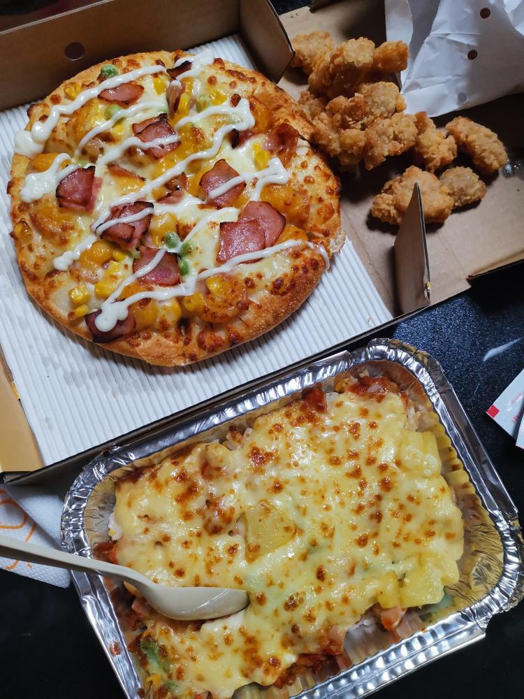 尊宝比萨(太宁路店)-"隔一段时间就会外卖～榴莲pizza必点.