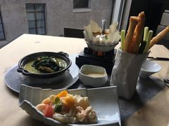 -穹六人间 people 6(岳阳路店)