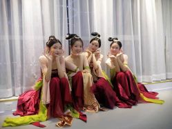 -深舞形体民族舞蹈工作室