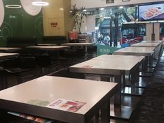-佰搭果·广式茶餐厅(西华路店)