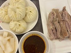 手抓羊肉半斤-贯贯吉·清真餐厅(浙江中路店)