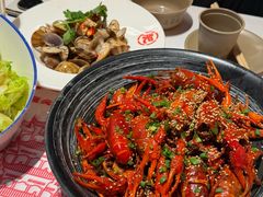 -肥肥虾庄·金牌油焖大虾(汉街SKP店)