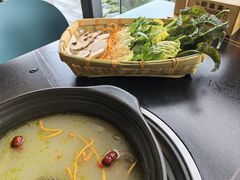 -野菌皇海景野生菌火锅(滨海大道店)