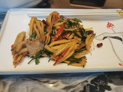 -蔼若春.传承三十年云南菜(金碧公园店)