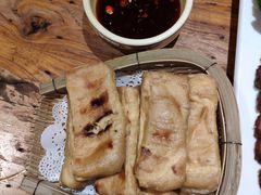 石屏烧豆腐-老滇山寨•云南特色菜•地方菜•民族风情歌舞表演(金碧店)