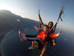 -费特希耶滑翔伞