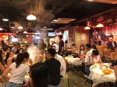 大堂-鲜入围煮花胶鸡海鲜火锅