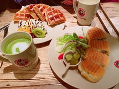 水果冰淇淋松饼-MAAN COFFEE(金桥店)