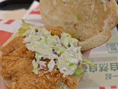 藤椒风味鸡排饼汉堡-肯德基(朝阳门店)