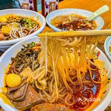 人均20吃成都最地道肥肠粉！实现嗦粉自由！