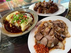 -老鼎万春卤菜(五代传承创始老店)