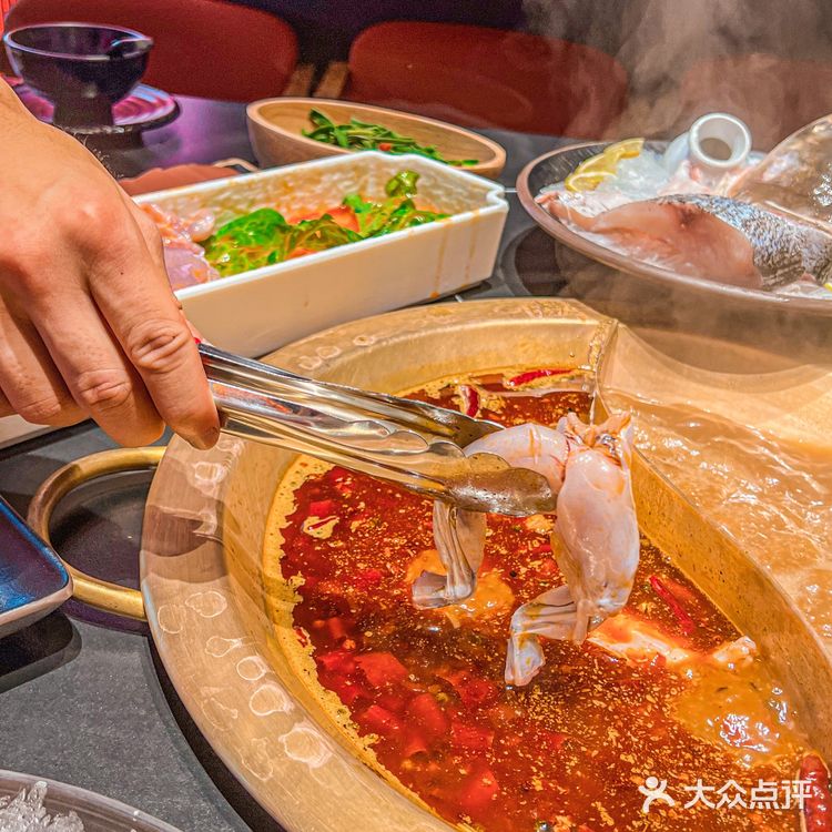 什么⁉️一只半斤的牛蛙不来尝尝吗