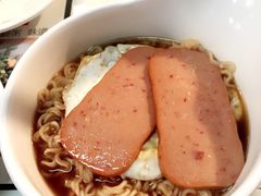 -新大咀港式茶餐厅(宝山万达店)