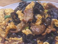 -溢心园香河肉饼总店