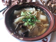 -闫家驴肉老店(华电一校店)