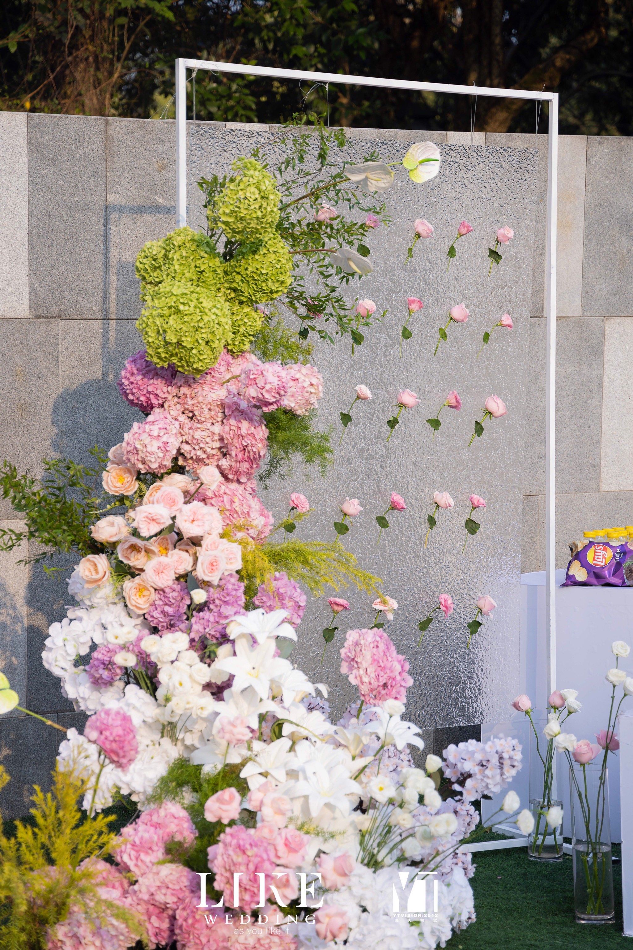 户外鲜花婚礼