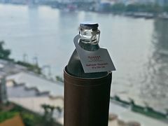 -曼谷湄南河畔华美达广场酒店
