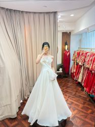 -拉瑞娜LaReine婚纱礼服高级定制