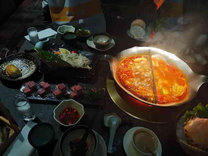 凑凑火锅·茶憩(银座和谐广场店)