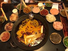 -星鸿社重庆老火锅(燃灯寺分店)