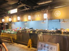 自助取餐区-日进一片海.生腌海鲜火锅.宵夜烧烤(三里屯总店)