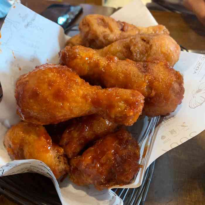 校村炸鸡-"炸鸡趁热吃很不错,这种口味,总有一种你喜.