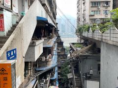 -白象居