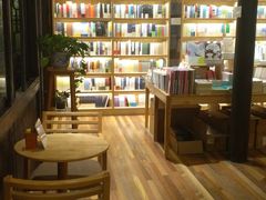 -猫的天空之城概念书店(杭州南宋御街店)