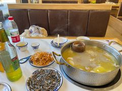 -朴小妹人参鸡汤火锅(长白山万达店)