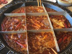 -疯狂的筷子老灶九宫格火锅