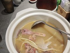 -佬太公海鸭·海鲜大排档(上海总店)