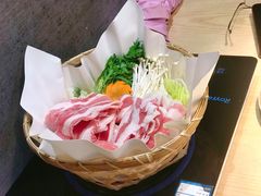 -枝魯枝魯自助料理