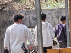 -东湖小天池真人CS彩弹野战基地