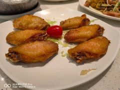 炸鸡中翅-香港新发烧腊茶餐厅(书城店)
