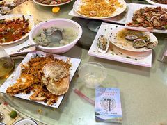 -三亚火车头万人海鲜广场