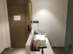 -五号文艺酒店(拙政园苏博地铁站店)