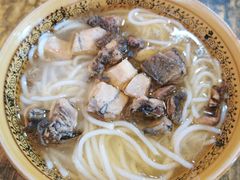 -正宗李家土鸡米线店