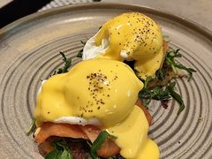三文鱼班尼迪克蛋-JamaicaBlue Cafe(乌鲁木齐中路店)
