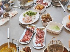 -张哞哞·鲜切牛肉自助火锅(高德置地店)
