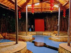 -森波拉火山温泉