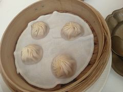 蟹粉鲜肉小笼包-桂满陇·手作小笼包&江南叫花鸡(中山公园店)